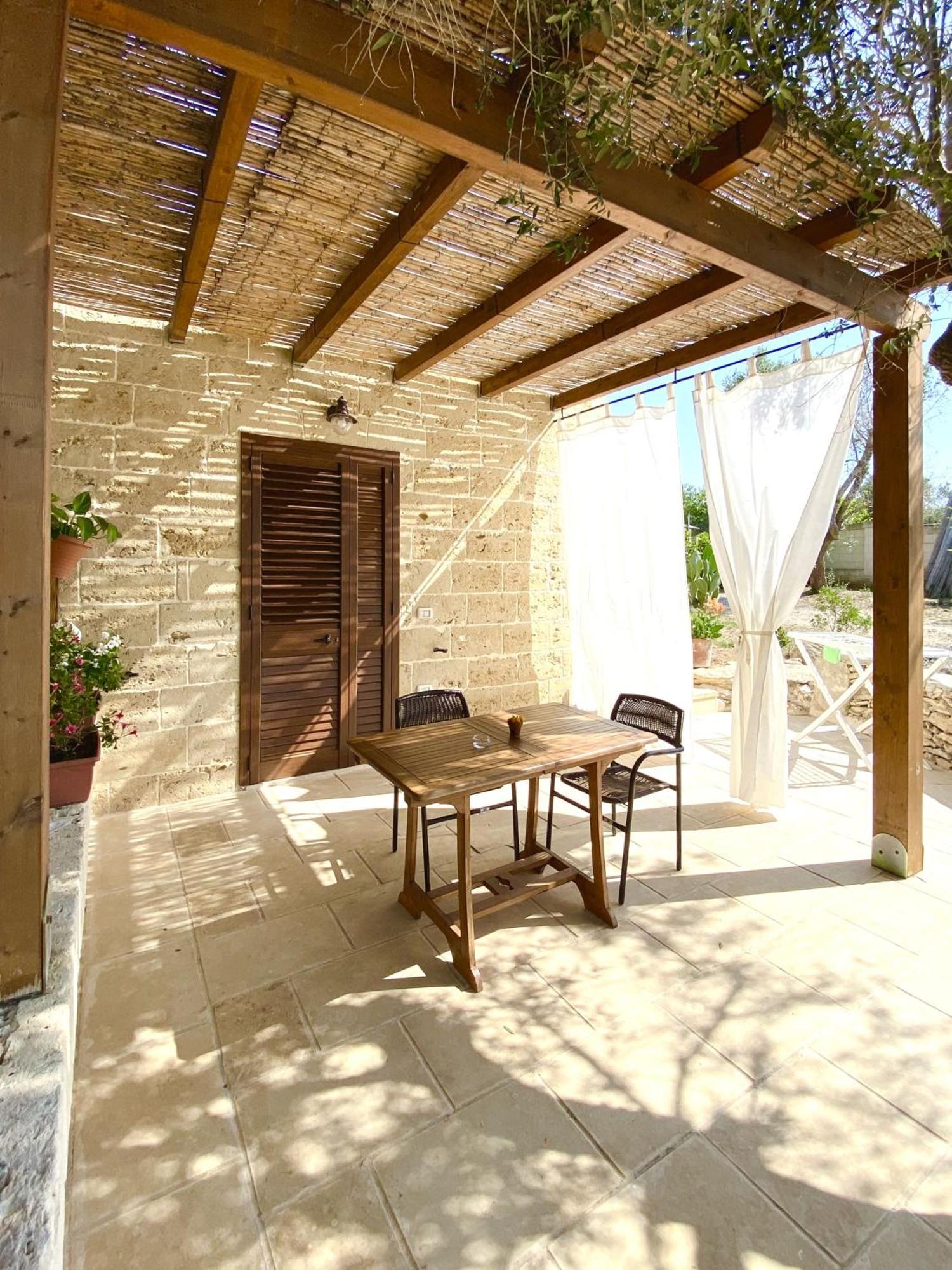 Le Stanze Di Ray - Salento Homes บอร์กาญเญ ภายนอก รูปภาพ
