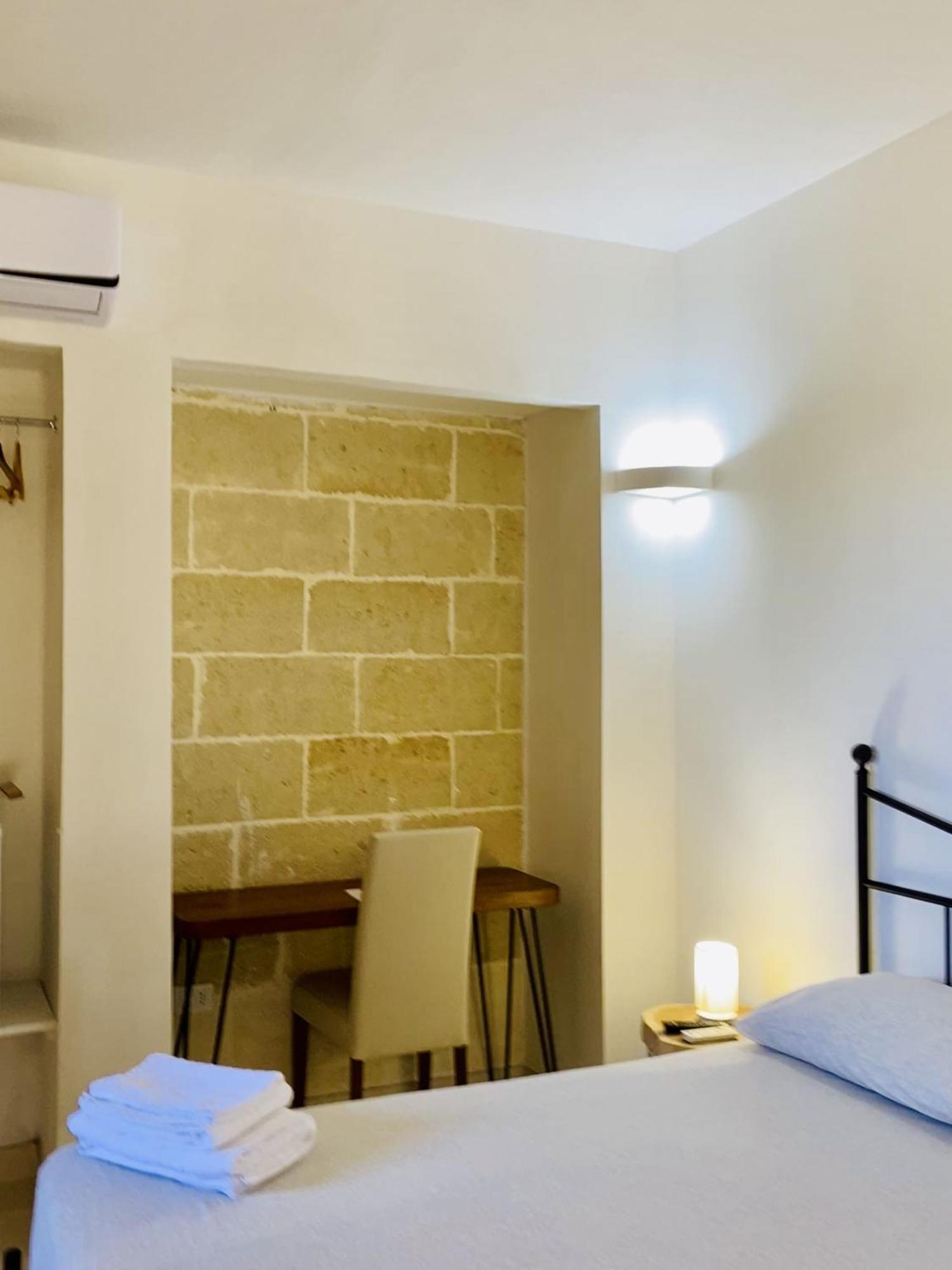 Le Stanze Di Ray - Salento Homes บอร์กาญเญ ภายนอก รูปภาพ